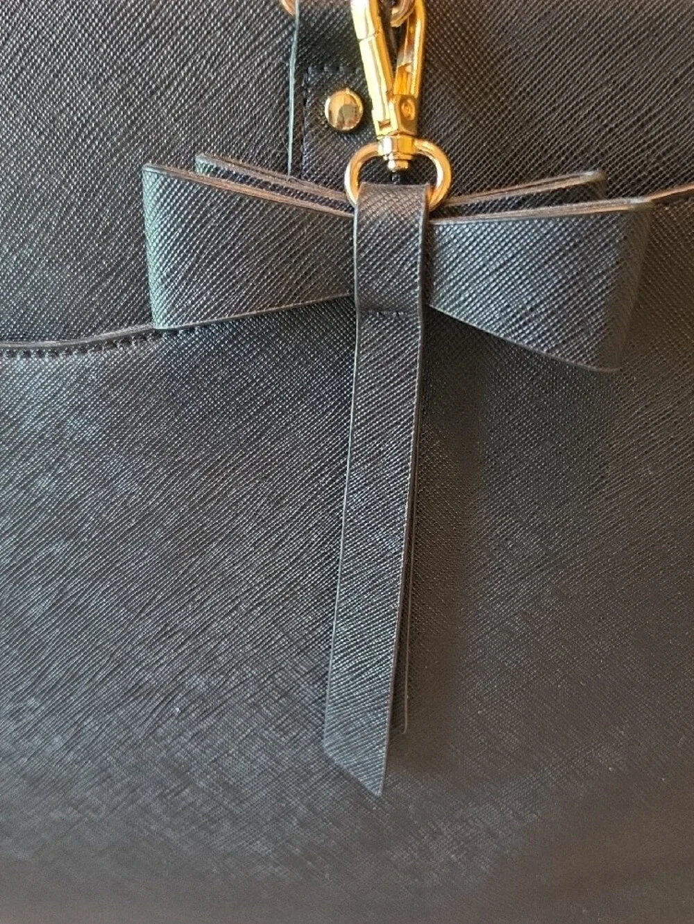 Elegant Black Structured Tote Bag with Bow Detail